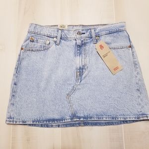Levi's Denim Skirt Size 8 (W29)